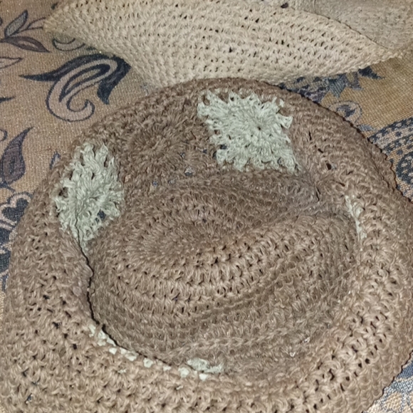 Three summer hats in good condition - Picture 5 of 7